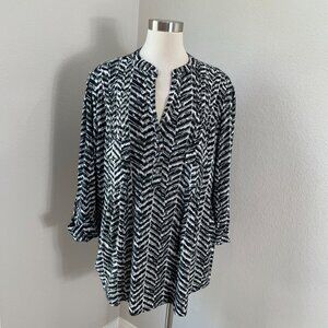 Cocomo Woman Plus 3X Black White Chevron Tunic Top Stretch Shirt Roll Tab Sleeve